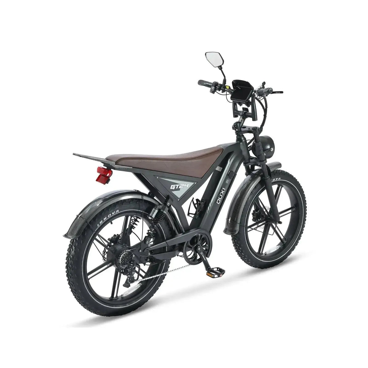 Ouxi GT24 fatbike in zwart, schuin achteraanzicht met achterlicht, lang zadel en achtervering