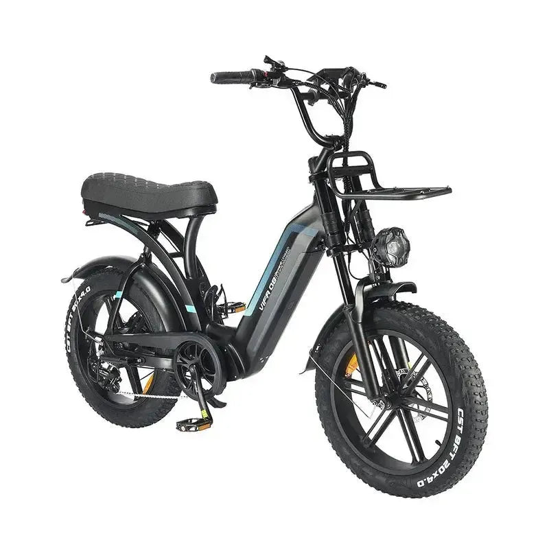Ouxi Q8 fatbike in zwart, schuin vooraanzicht van rechts met voordrager, koplamp en schijfrem voor