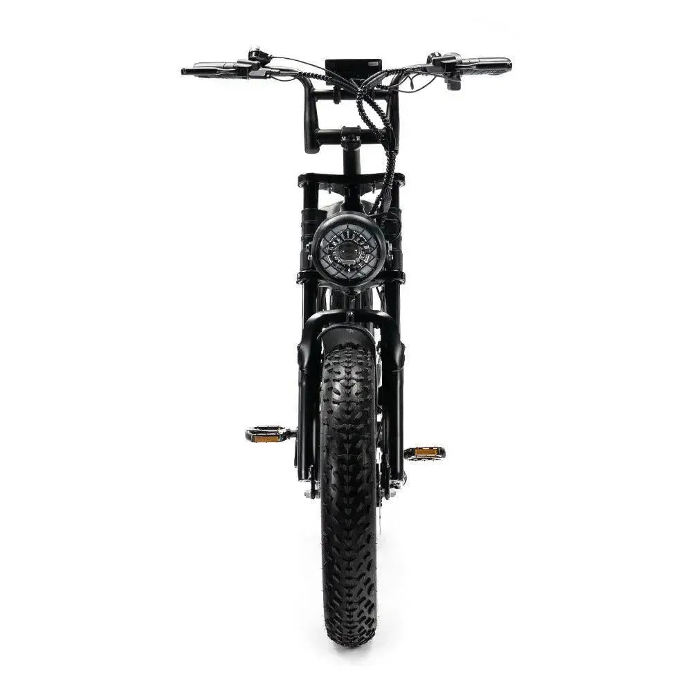 Ouxi V8 2025 fatbike in zwart, vooraanzicht met breed stuur, display, koplamp en brede voorband